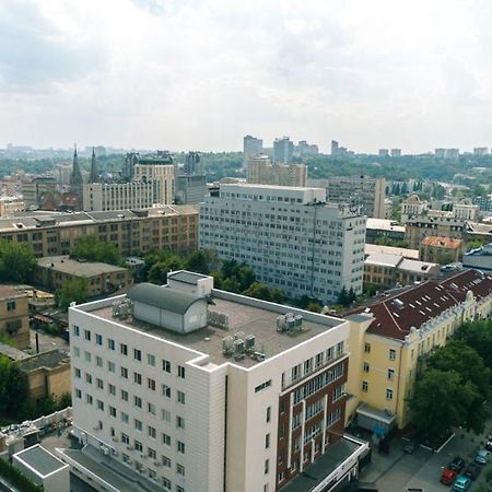 Квартира На Улице Деловая Kijów Zewnętrze zdjęcie
